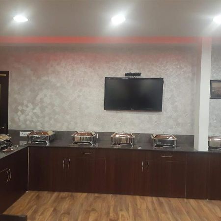 Sanobar The Midtown Hotel Мусори Екстериор снимка
