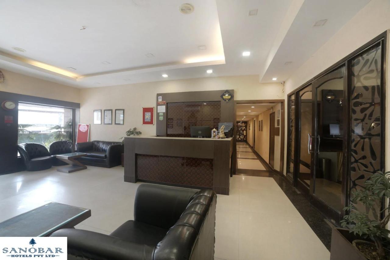Sanobar The Midtown Hotel Мусори Екстериор снимка