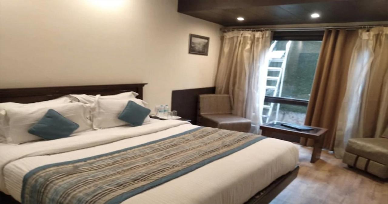 Sanobar The Midtown Hotel Мусори Екстериор снимка
