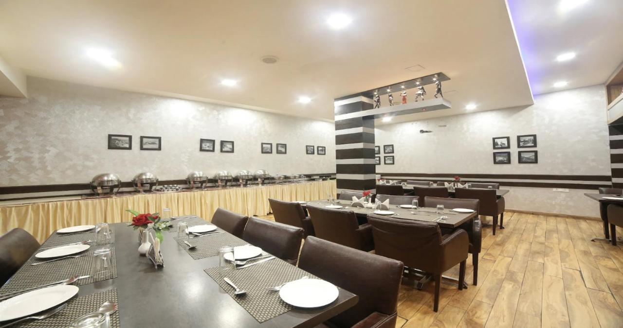 Sanobar The Midtown Hotel Мусори Екстериор снимка