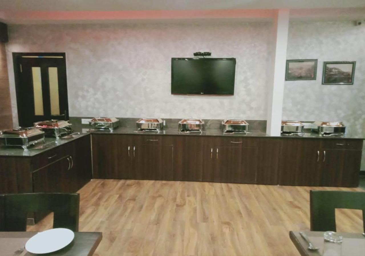 Sanobar The Midtown Hotel Мусори Екстериор снимка