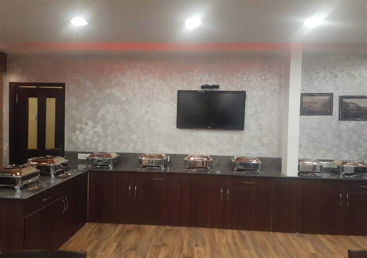 Sanobar The Midtown Hotel Мусори Екстериор снимка